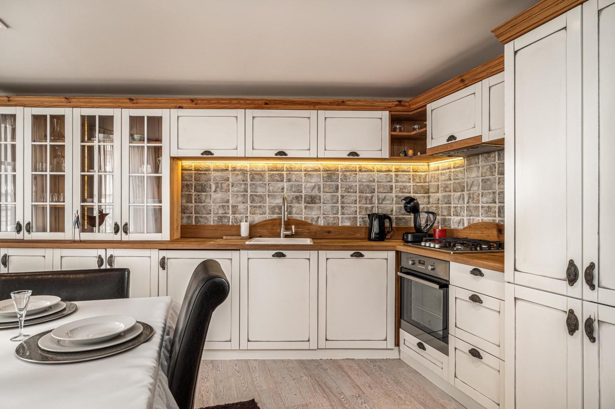 Luxurious And Royal Apartment In The Old Town Bratislava Luaran gambar