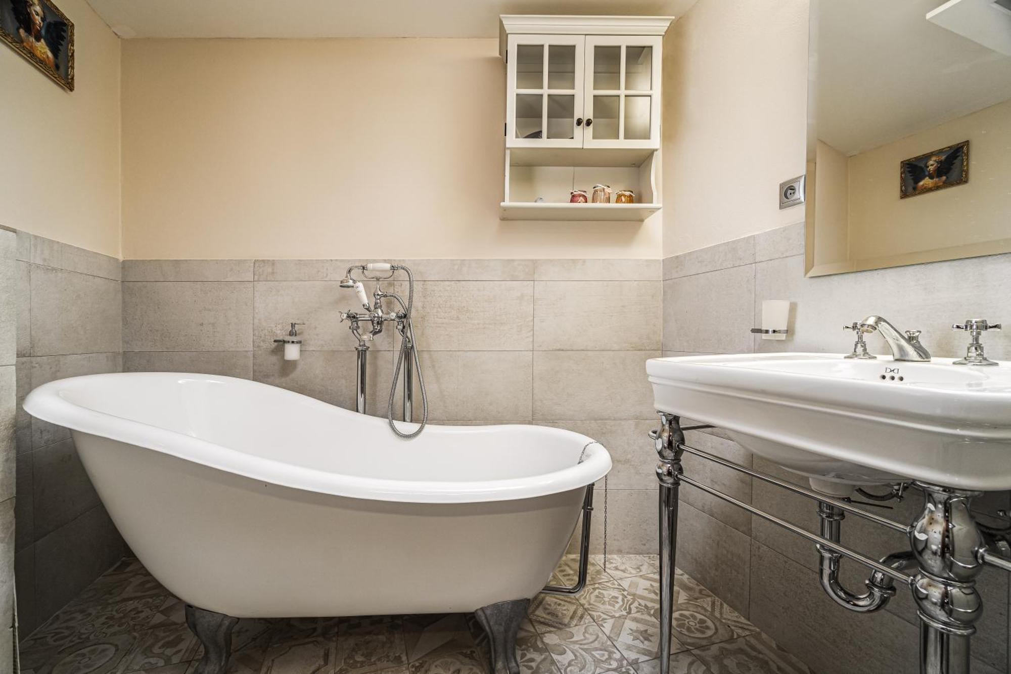 Luxurious And Royal Apartment In The Old Town Bratislava Luaran gambar