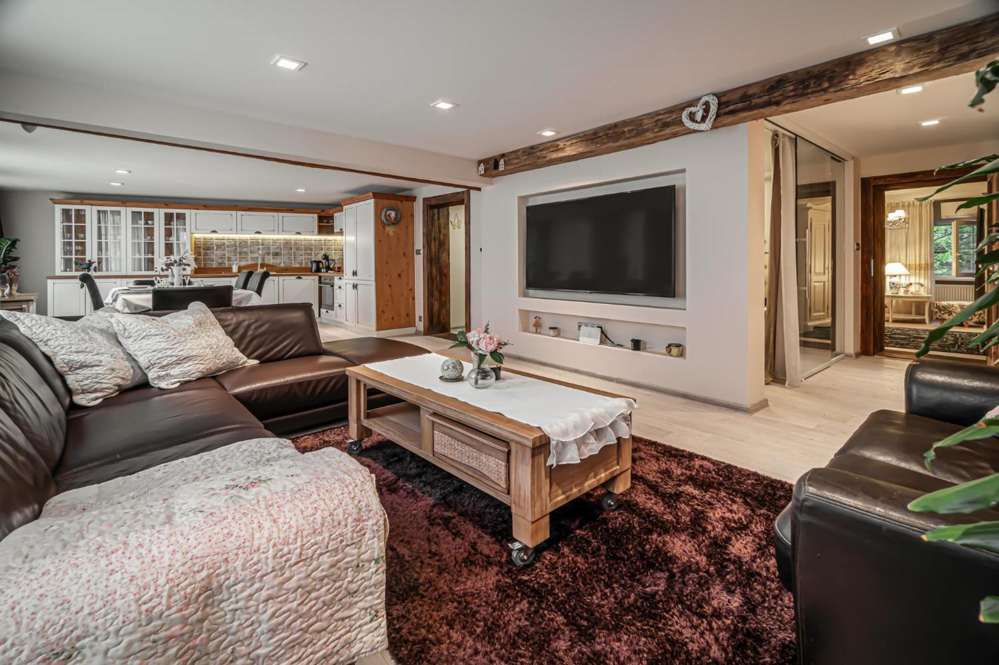 Luxurious And Royal Apartment In The Old Town Bratislava Luaran gambar
