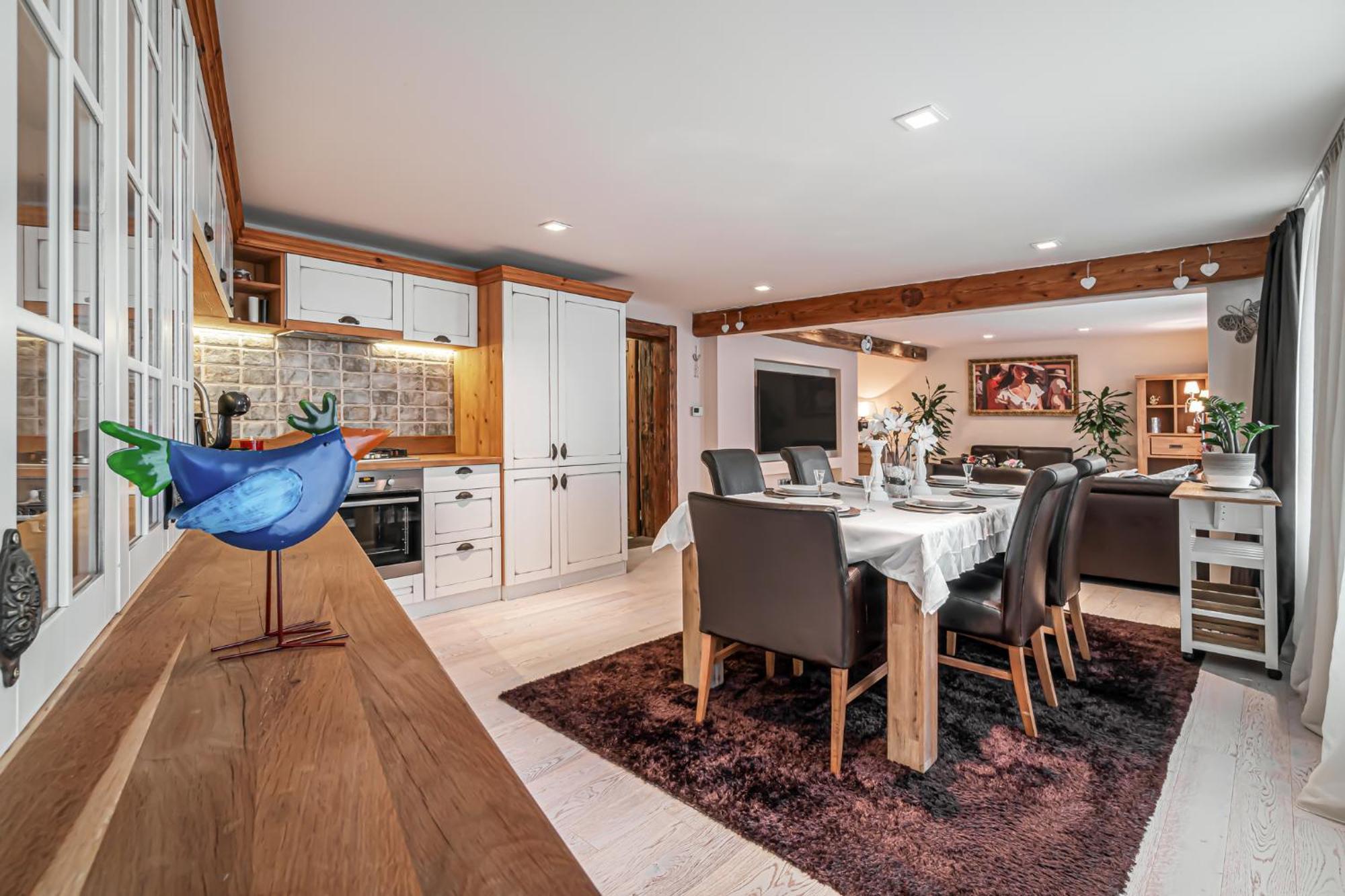 Luxurious And Royal Apartment In The Old Town Bratislava Luaran gambar
